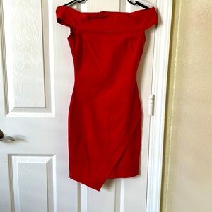 A’gaci red off the shoulder dress, size mall, body con, never worn with tags